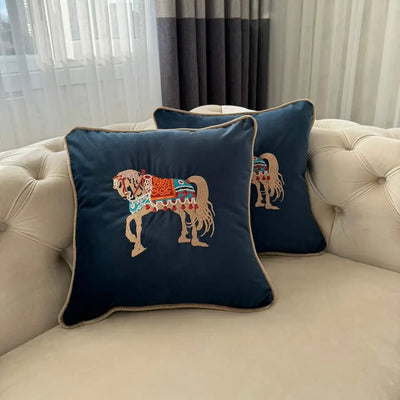 İpek Kadife Horses Model Kırlent Kılıfı - görsel 2 - Mayıs Home