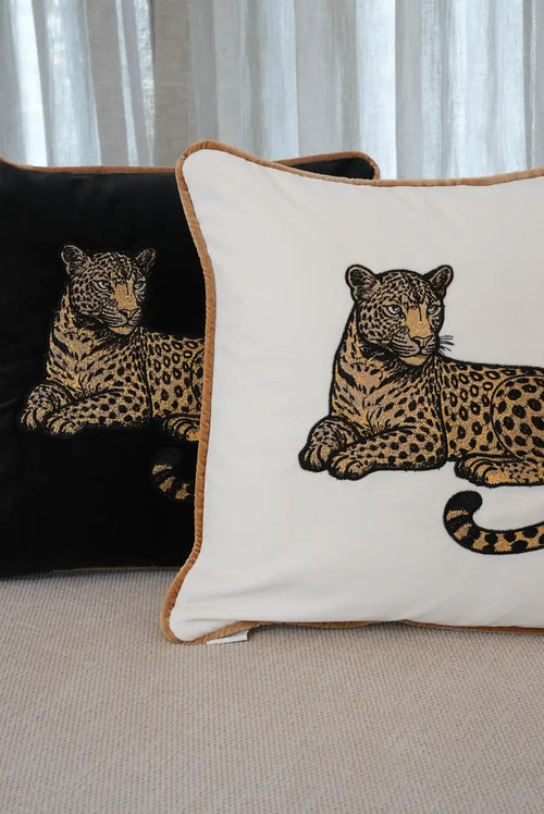 İpek Kadife Kırlent Leopar Nakışlı