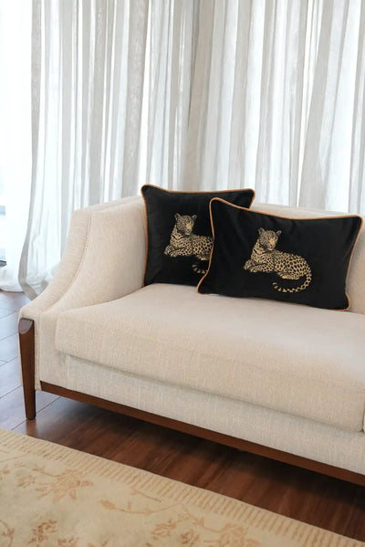 İpek Kadife Kırlent Leopar Nakışlı - görsel 5 - Mayıs Home